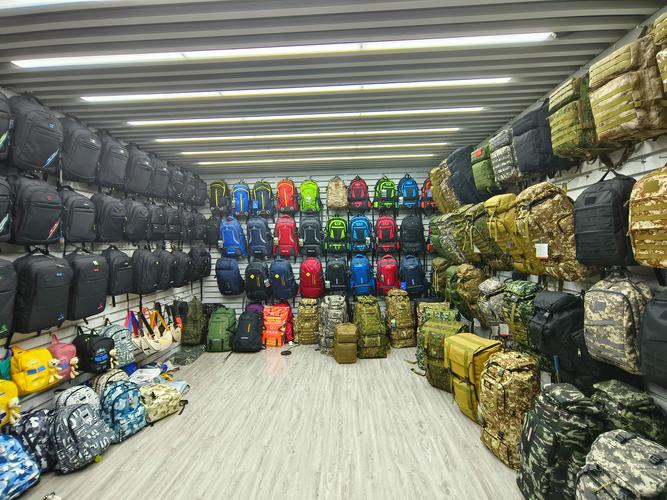 保定白沟双鹰箱包厂
